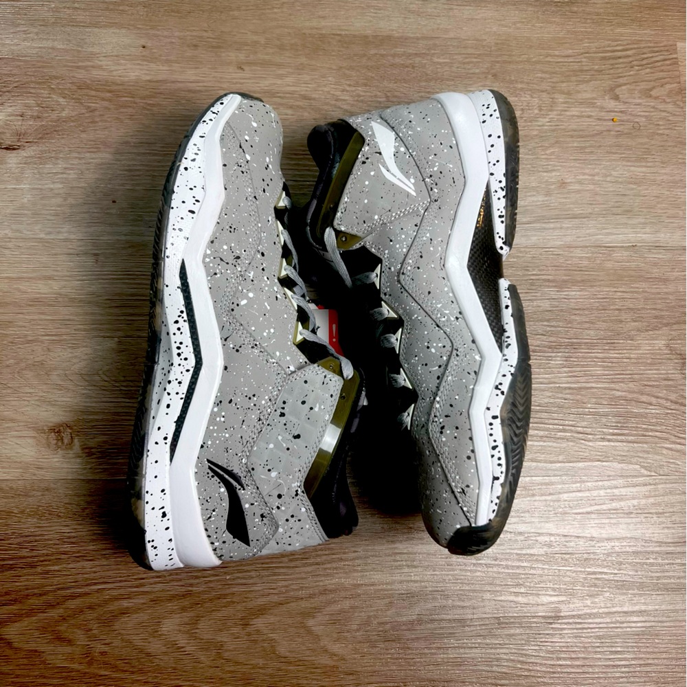 WOW 3 Grey Boys